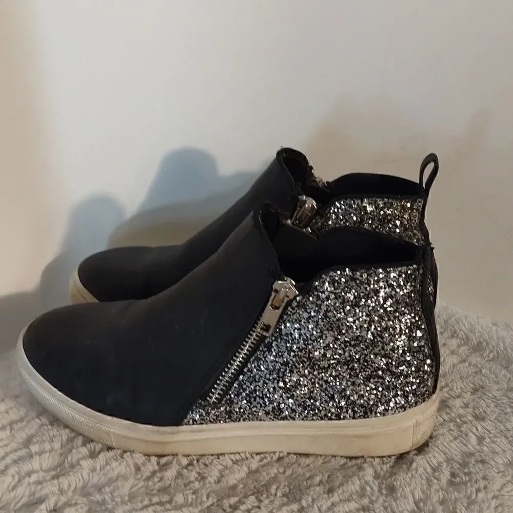 Dolce Vita Girls Faux Leather High Top Sneakers